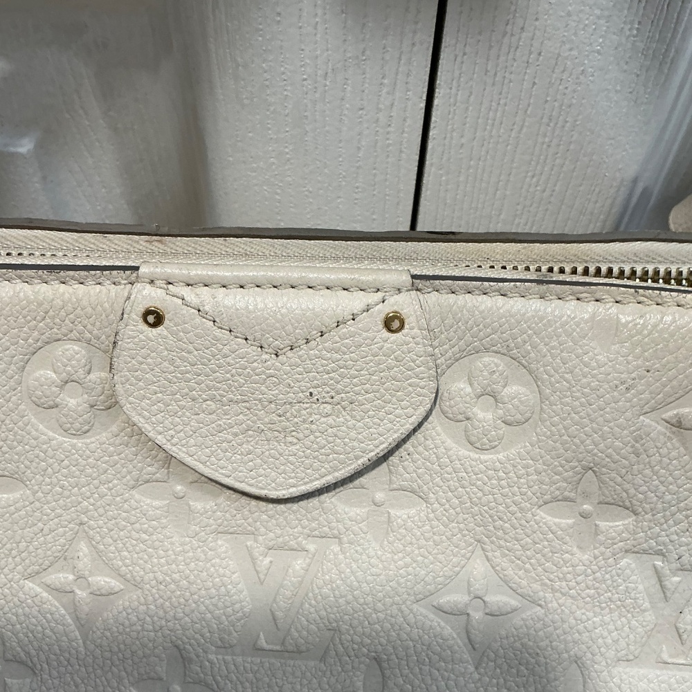 Louis Vuitton cream empritine Marais handbag - Picture 2 of 11
